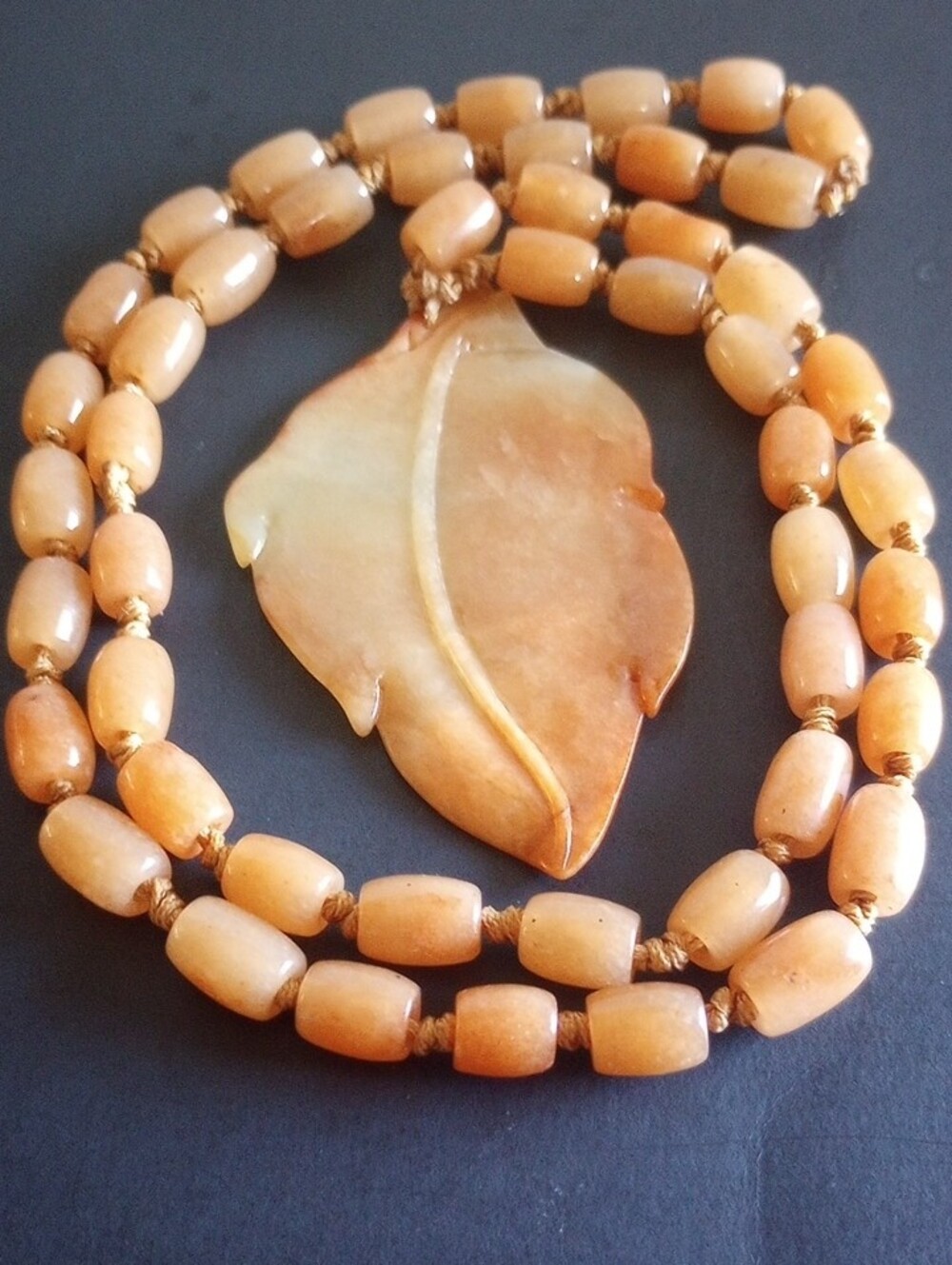 VINTAGE HAND CARVED LEAF CARNELIAN AGATE NECKLACE 28" LONG SILK CORD DOUBLE KNOT